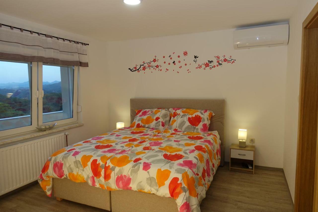 Apartments Laura Farm Stay พอดเชเทอร์เทค ภายนอก รูปภาพ