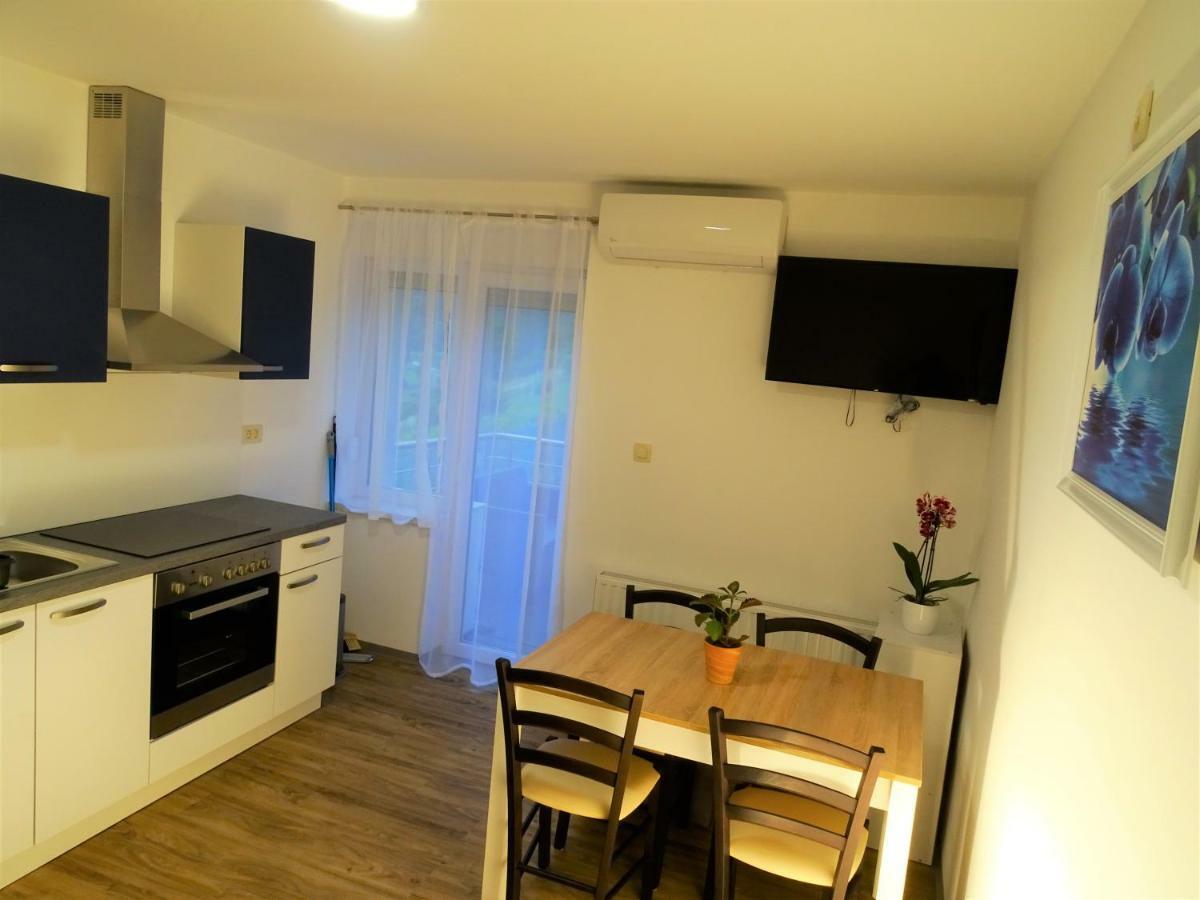 Apartments Laura Farm Stay พอดเชเทอร์เทค ภายนอก รูปภาพ