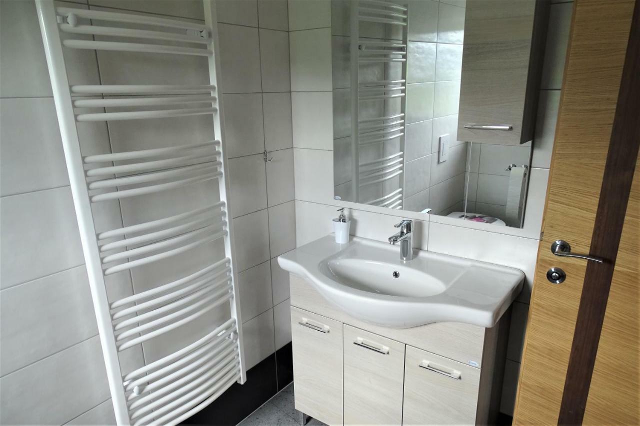 Apartments Laura Farm Stay พอดเชเทอร์เทค ภายนอก รูปภาพ